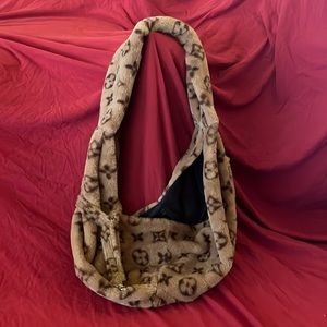 NEW Luxury faux fur brown and tan pet carrier sling
